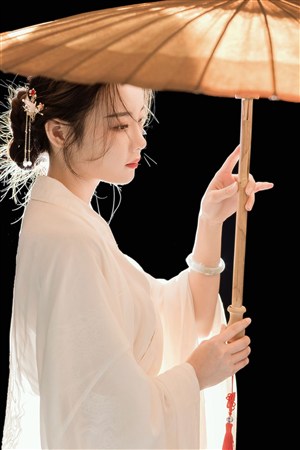 夹震动蛋上课的女教师